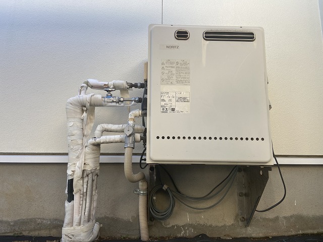 船橋市で据え置き型給湯器から壁掛け型給湯器への変更工事