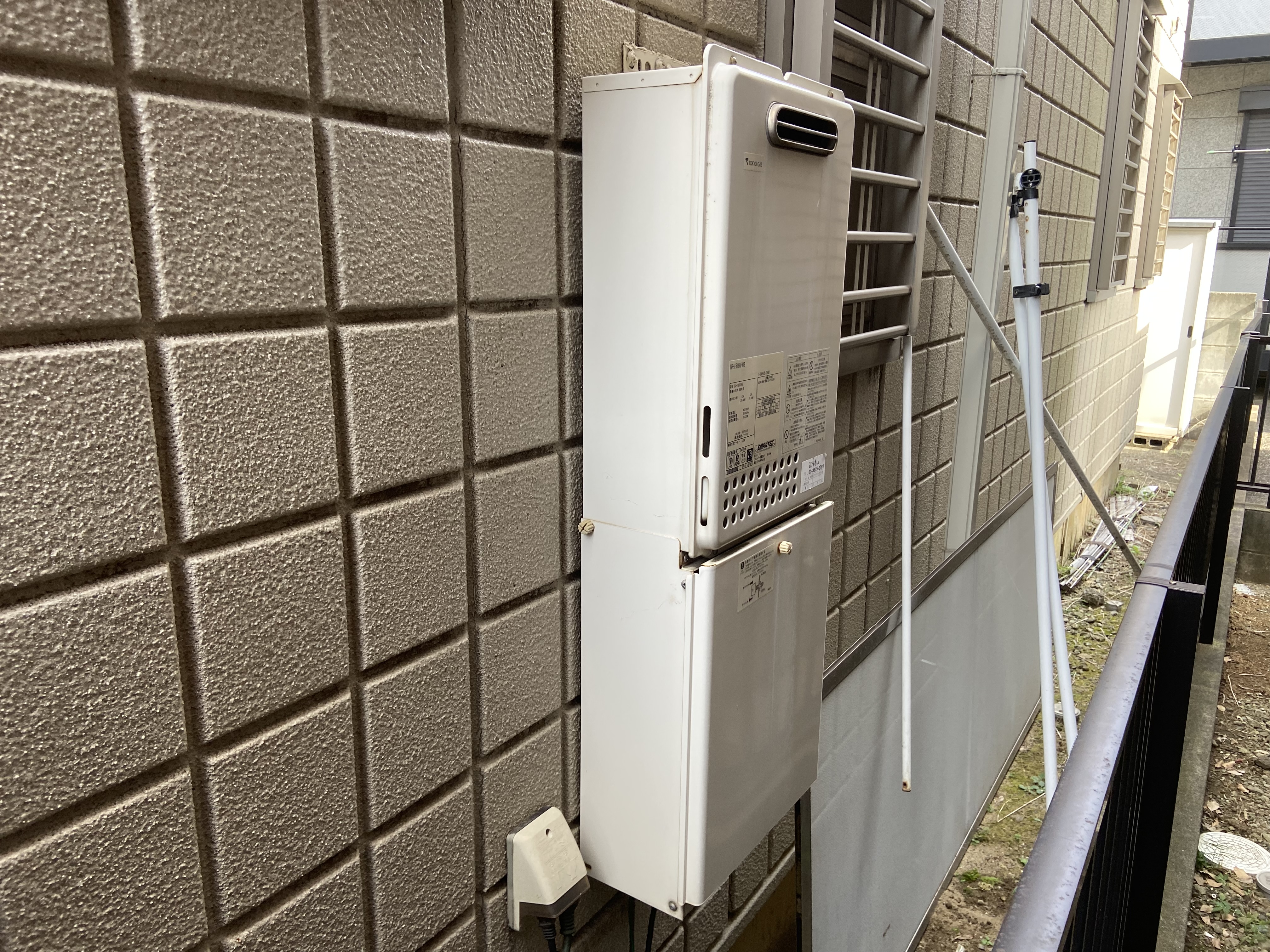 市川市の戸建て住宅で給湯専用給湯器の取り替え工事のみのご依頼